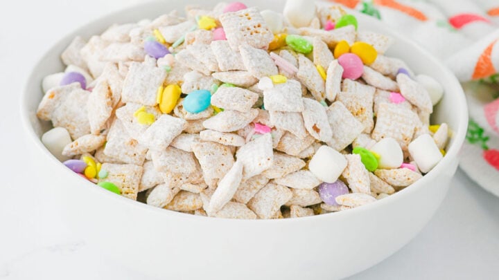 Easter Bunny Chow | Muddy Buddies - Planning Inspired