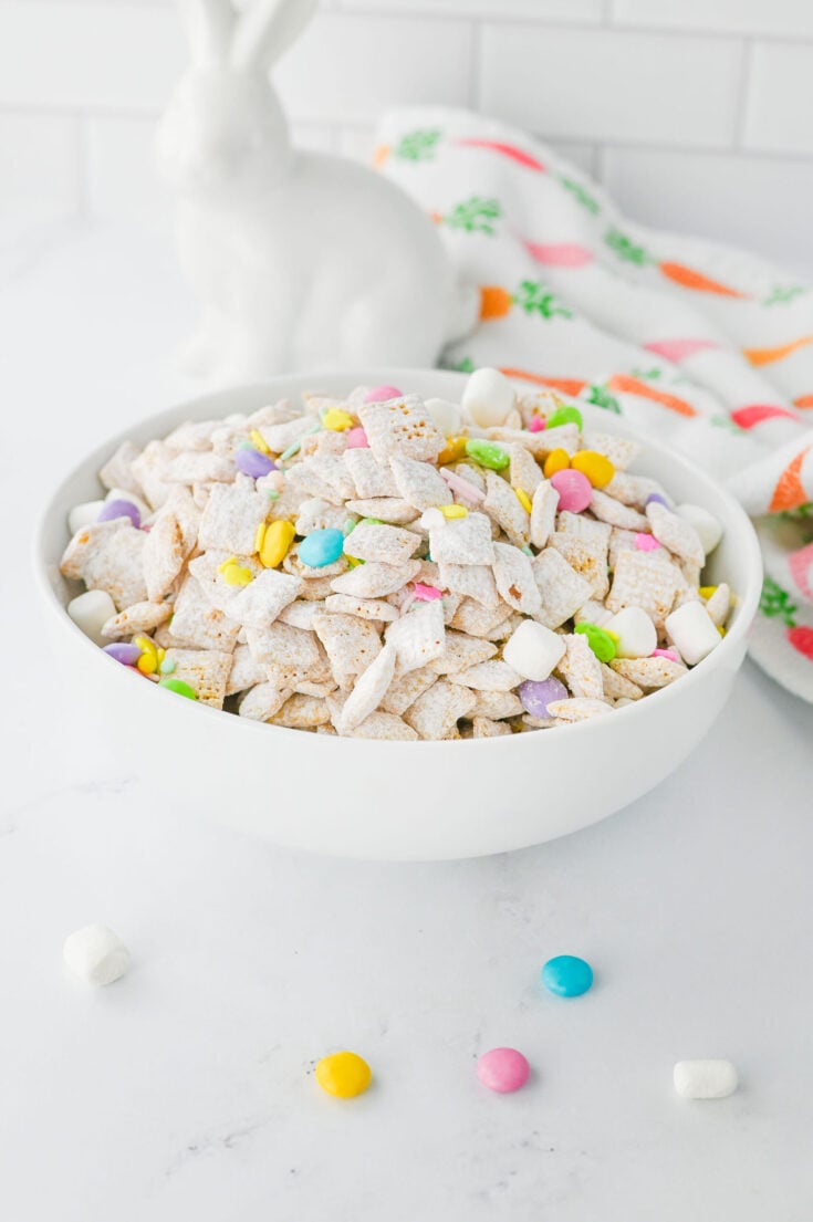 Easter Bunny Chow (Muddy Buddies)
