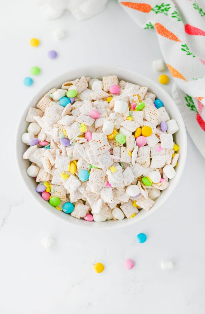 Easter Bunny Chow | Muddy Buddies