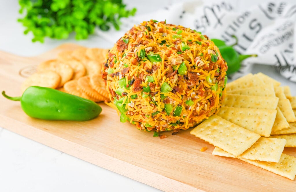 Jalapeño Popper Cheese Ball