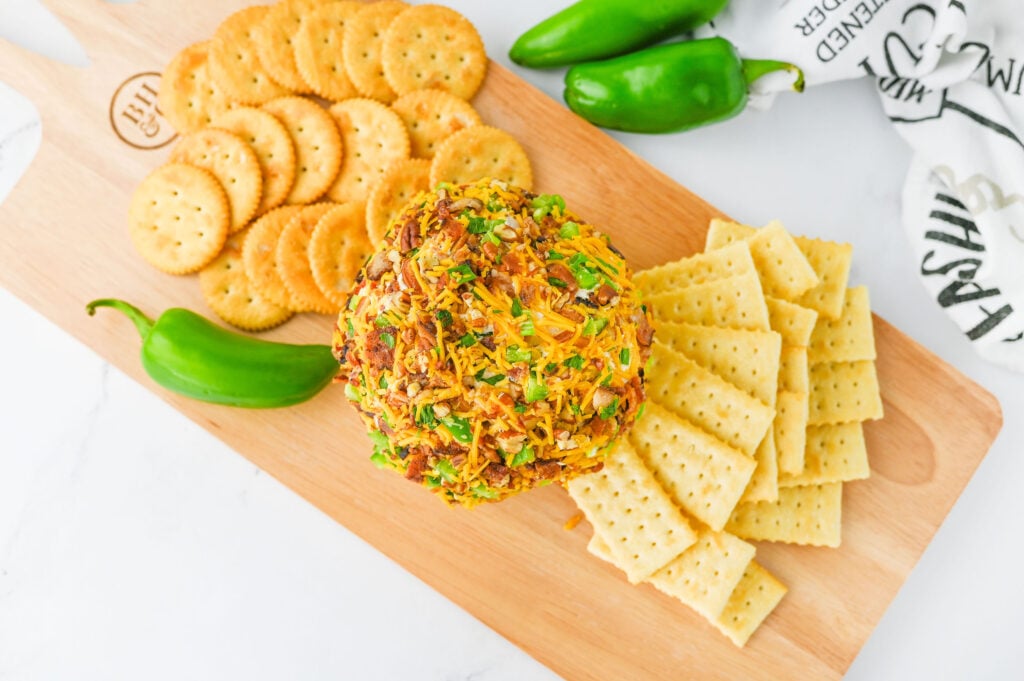 Jalapeño Popper Cheese Ball