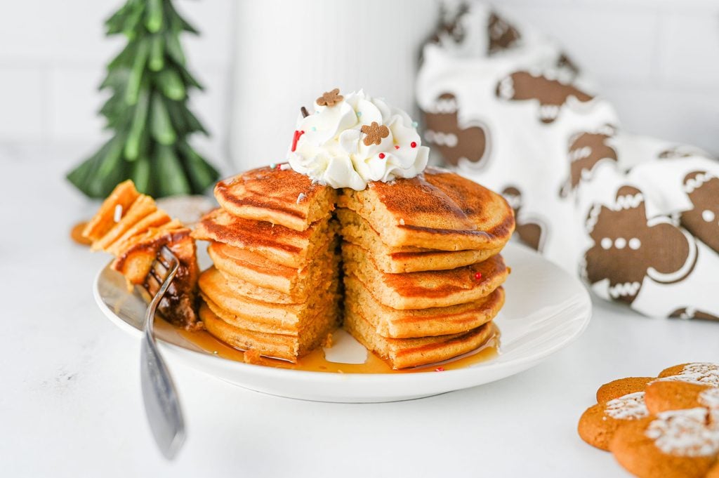 Soft and fluffy gingerbread pancakes made with buttermilk and molasses.