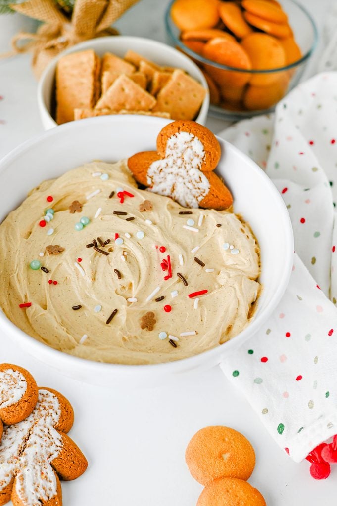 1. Christmas gingerbread dip served with graham crackers and vanilla wafers for dipping