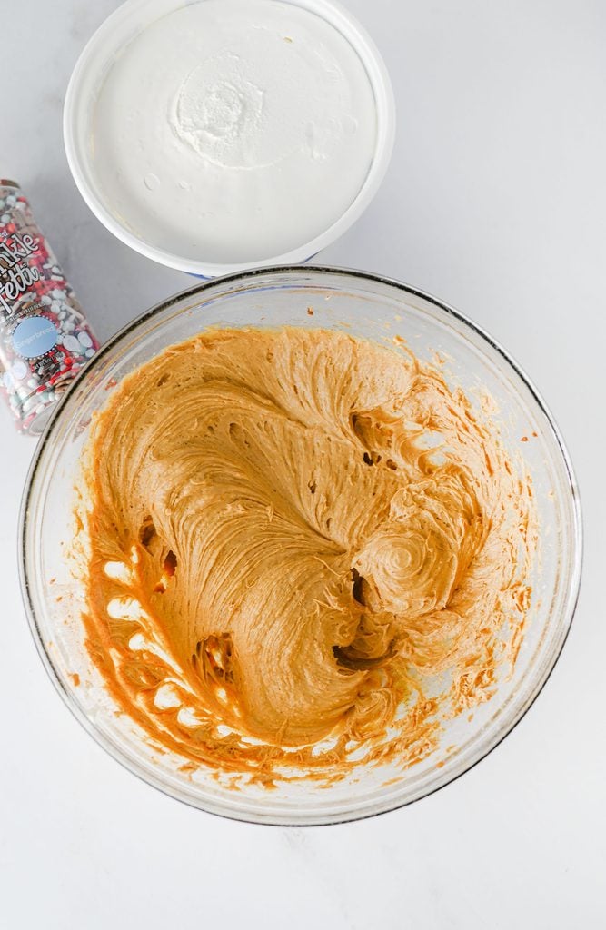 Cream cheese, molasses, brown sugar, powdered sugar, cinnamon, and ginger mixed together for gingerbread dip